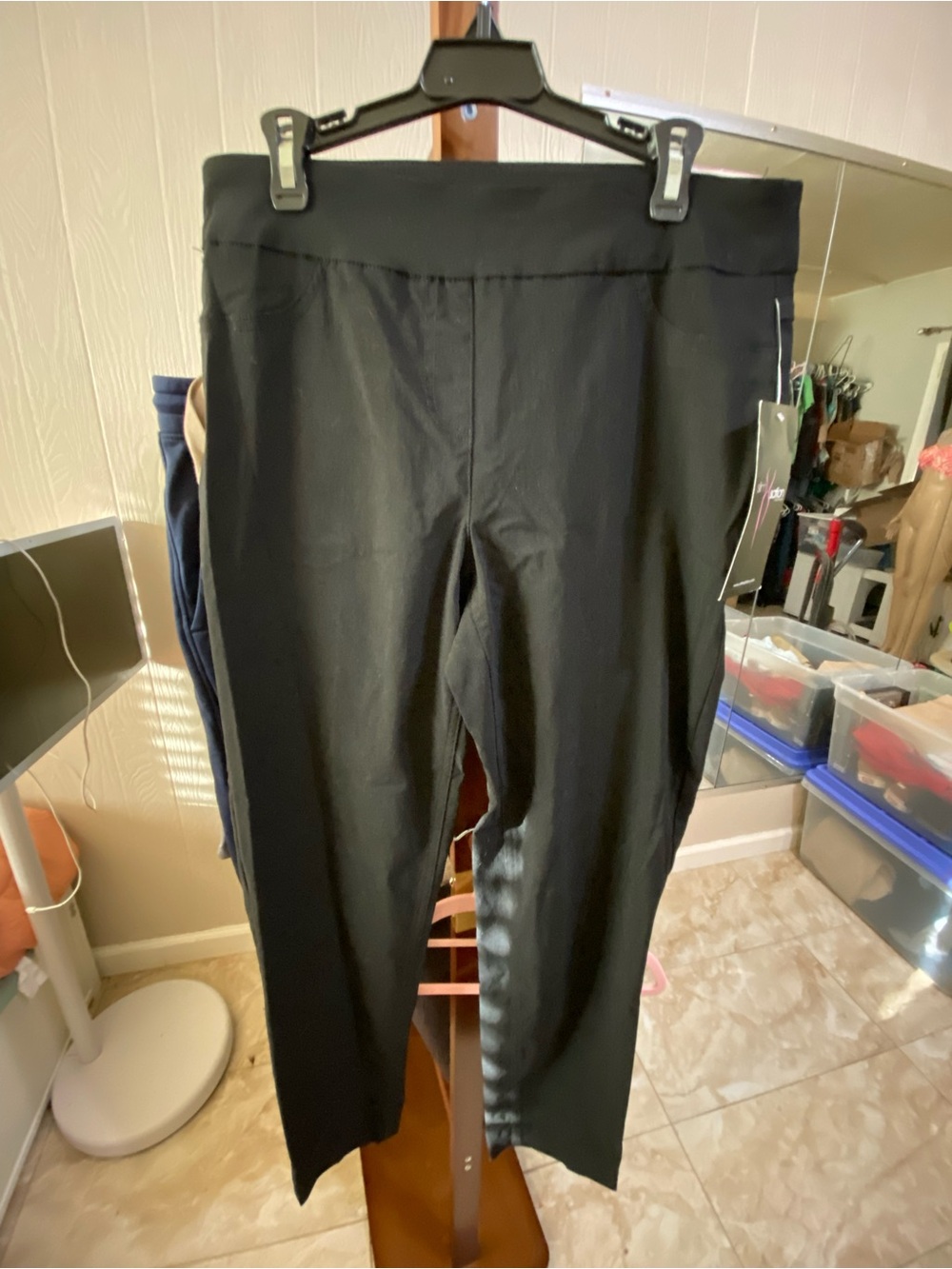 Women's Black Ankle-Length Stretch Pants